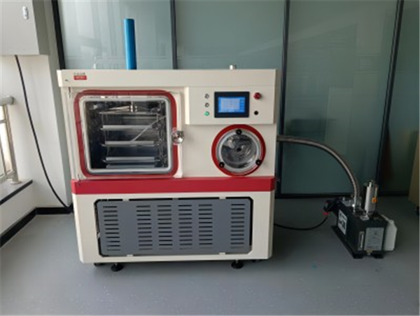在化妝品凍干機(jī)中，如何處理冷凍物體表面的結(jié)霜問(wèn)題？